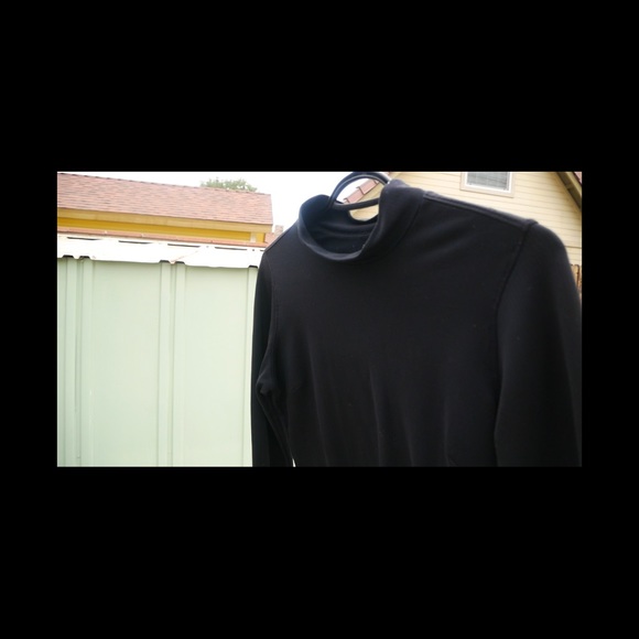 Nike Sport Dri-Fit Long Sleeve Turtleneck - Picture 10 of 11